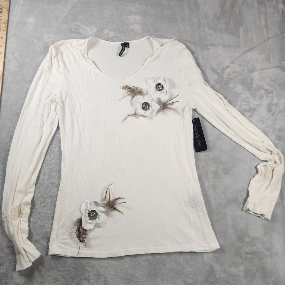 Essentials By Milano White Small Feather Top NWT Stretchy Aesthetic Chic Luxury